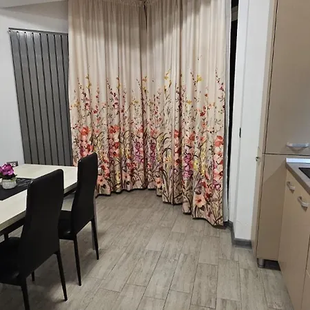 Promenada Front Pool & Indoor Outdoor Pool 아파트 *