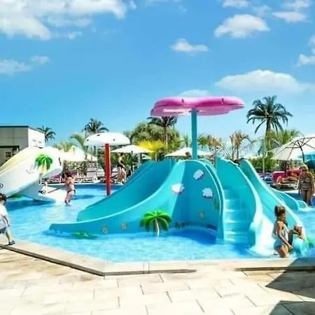 Promenada Front Pool & Indoor Outdoor Pool Daire