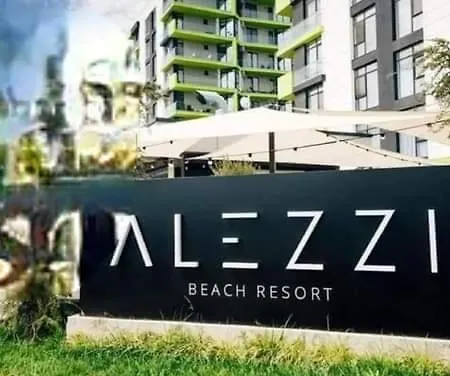 Promenada Front Pool & Indoor Outdoor Pool Navodari