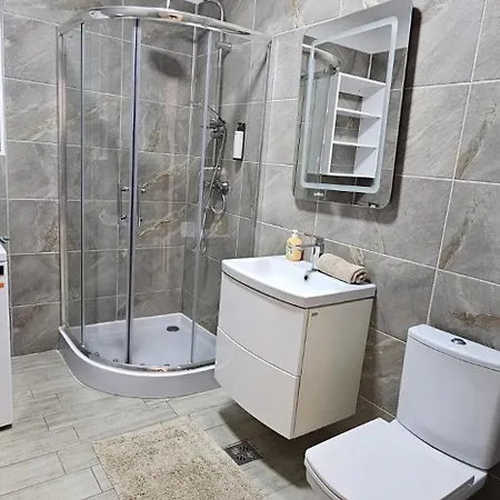 Promenada Front Pool & Indoor Outdoor Pool Apartment Navodari
