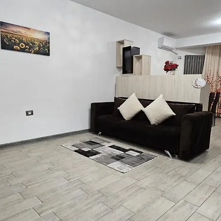 Promenada Front Pool & Indoor Outdoor Pool Apartment Navodari