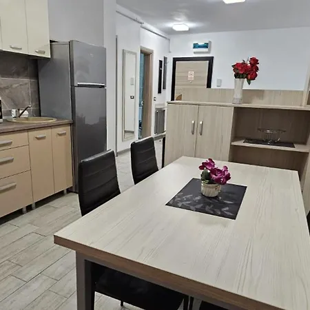 Promenada Front Pool & Indoor Outdoor Pool * Navodari