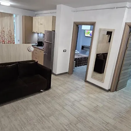 Promenada Front Pool & Indoor Outdoor Pool Daire Navodari