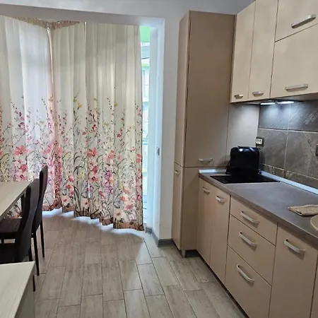 Promenada Front Pool & Indoor Outdoor Pool Navodari