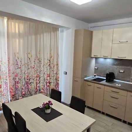 Promenada Front Pool & Indoor Outdoor Pool Apartment *